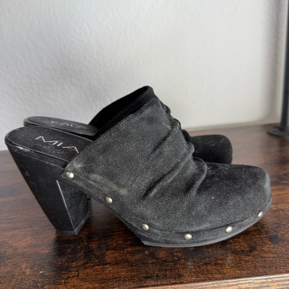 Mia Black Suede Mules Comfortable Slip-On Shoes